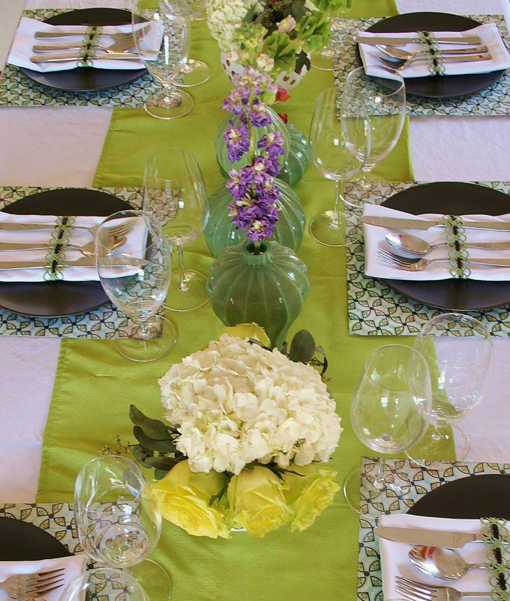 Alluring green vase spring table centerpieces