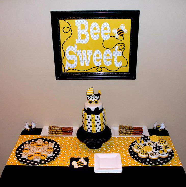 Bee Print Themed Table Runner in Dazzling Yellow Color