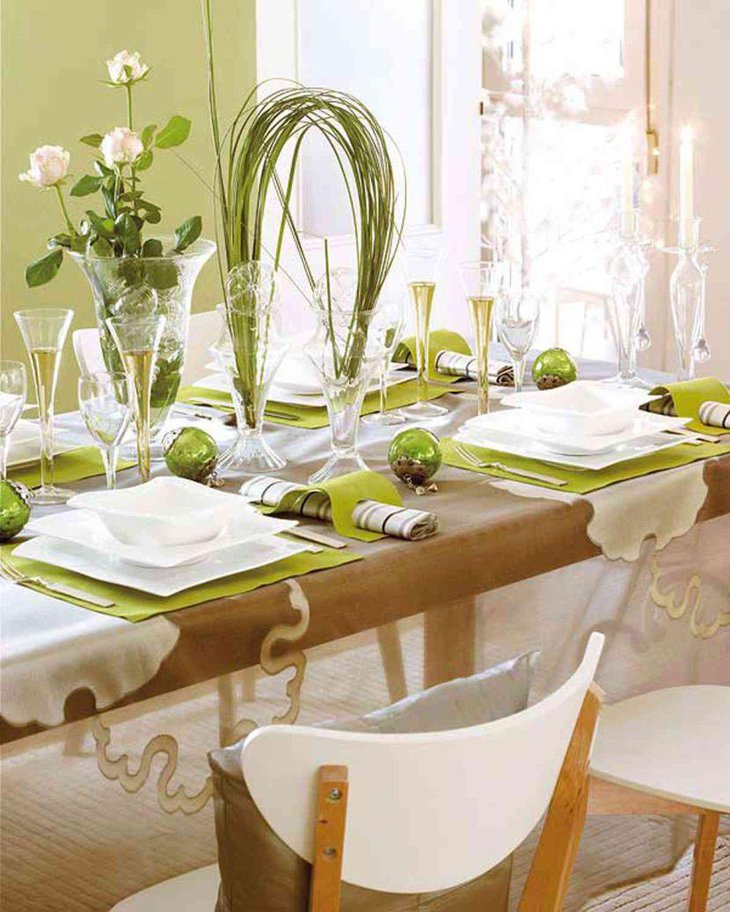 Cool Italian themed table decor using greens and vases