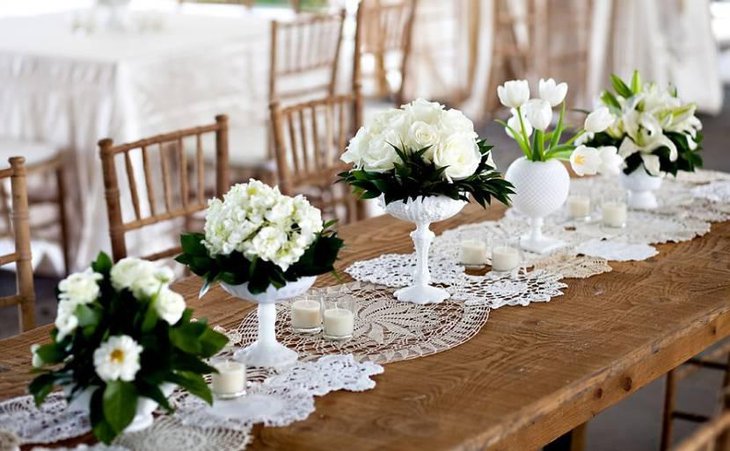 Creative Lace And Burlap Table Runners