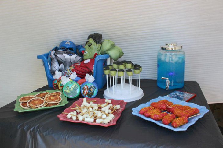 Cute Avengers party table centerpiece