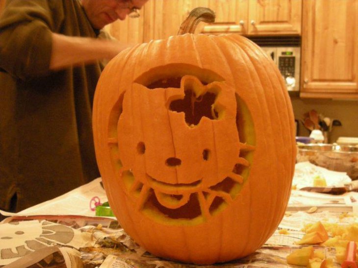 Cute Hello Kitty carved pumpkin centerpiece for Halloween