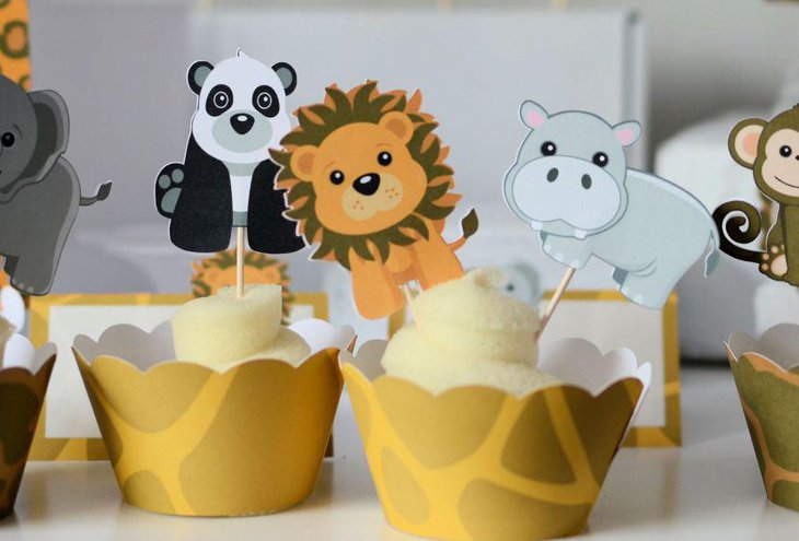 Cute paper cups with animal stands for jungle theme baby shower decorations