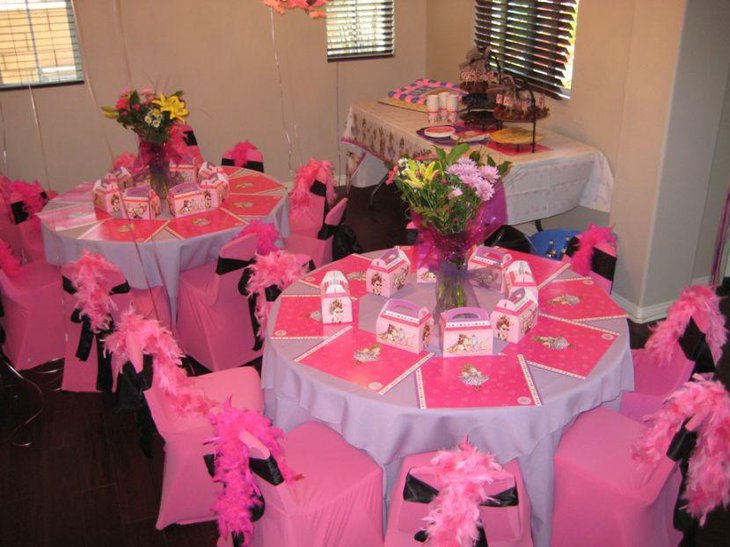 Cute pink birthday party tablescape