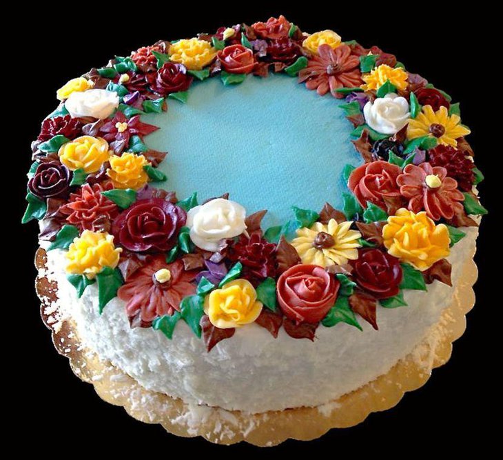 Enchanting flower cake for birthday