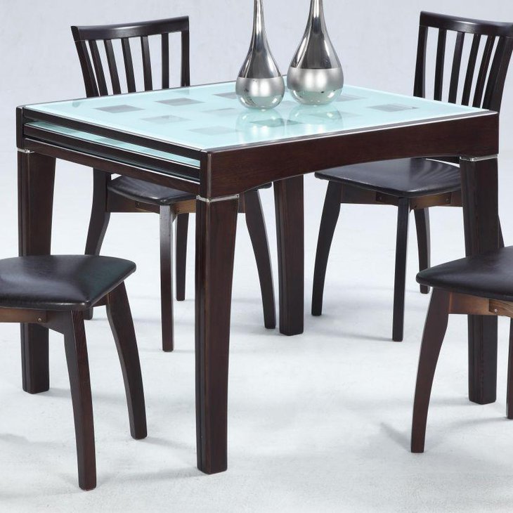 Glossy Finish Expandable Dining Table In Teak Wood