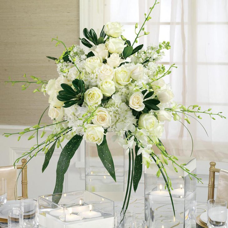Gorgeous White Flower Arrangements for Wedding