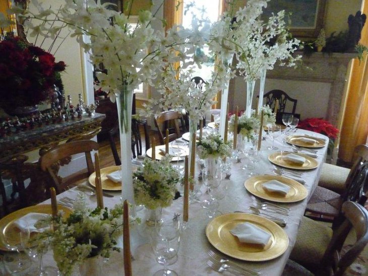 Luxurios White Christmas Floral Centerpieces