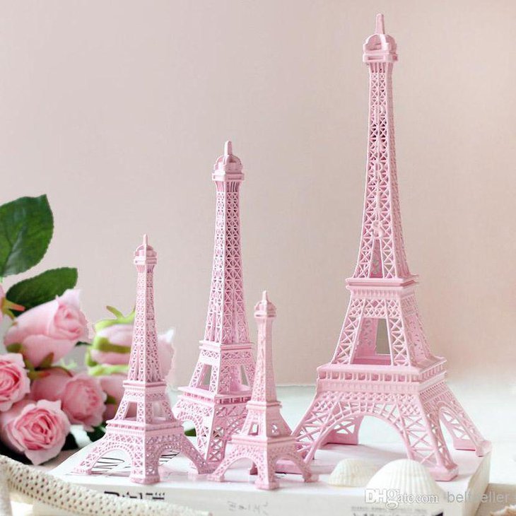 Pink 3D Eiffel Tower centerpieces