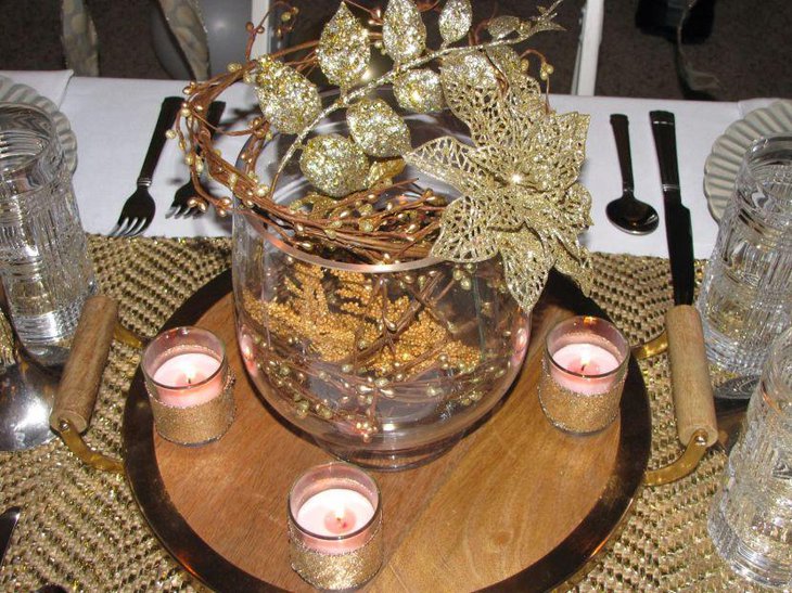 Shimmering golden wedding table centerpiece