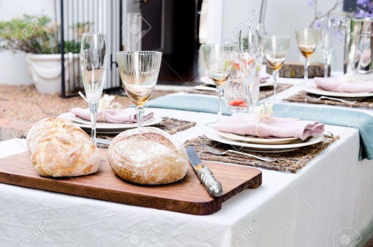 Simple rustic country style party table setting