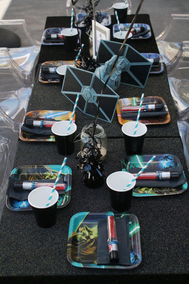 Star Wars guest table setup for birthday party