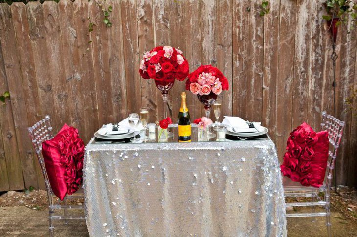 Stunning DIY Valentines table decor with flowers and bottle