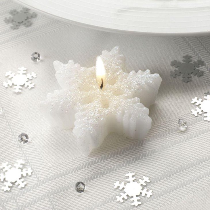 Stunning snowflake candle for winter table decor