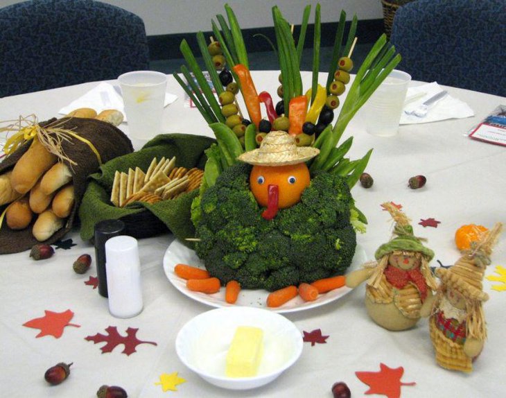 Thanksgiving table decor with real veggies for kids