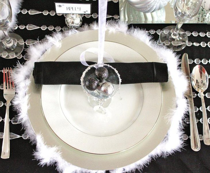 The Black and White Elegant New Years Eve Party Table Decoration