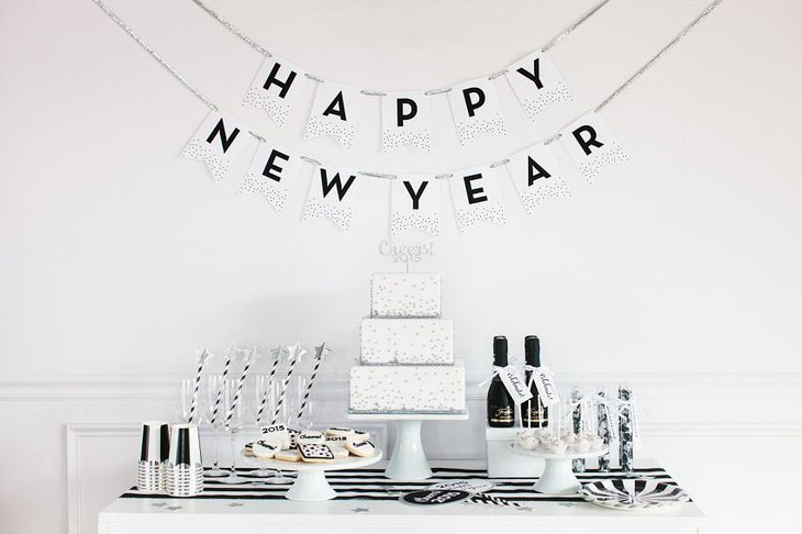 The Black White and Silver New Years Eve Elegant Party Table Decoration
