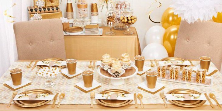 Vintage gold party table decor