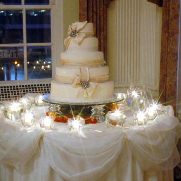 Wedding cake decorations with satin ribbons