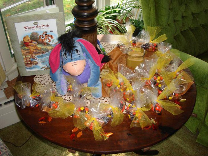 Winnie The Pooh wrapped goodie favors
