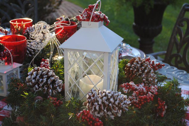 Wreath and Lantern Centerpiece For Christmas Table