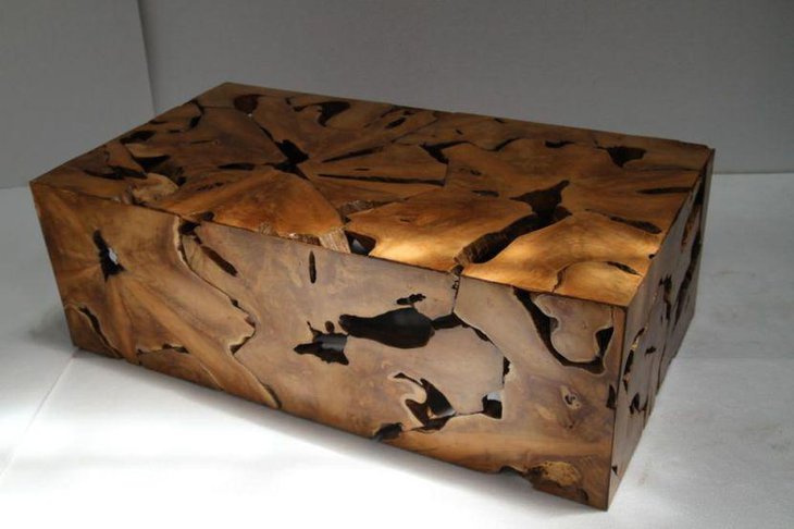 Amazing DIY tree trunk coffee table
