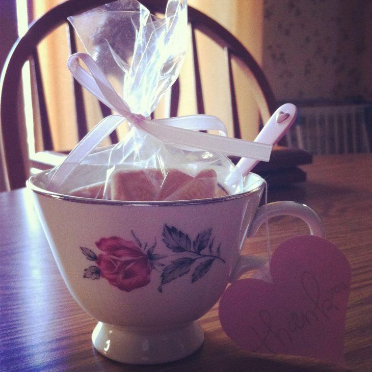 Antique tea cup favor ideas for charming tea party