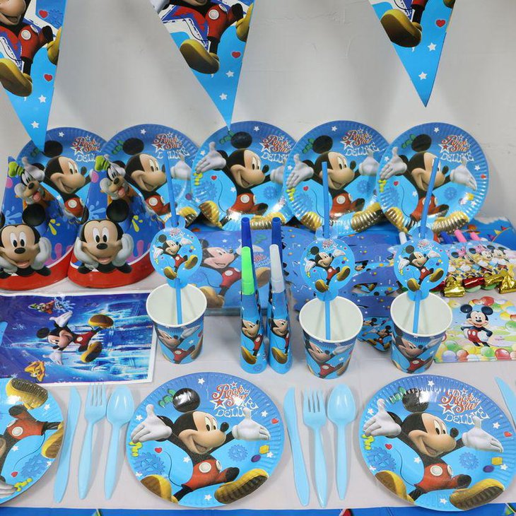 Attractive Blue Mickey Mouse party favors and decorations