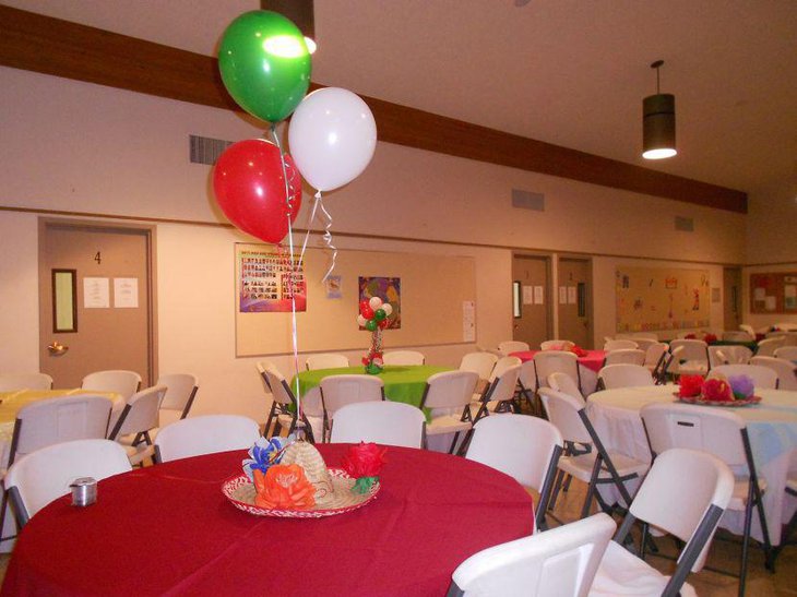 Balloon sombrero centerpiece on table