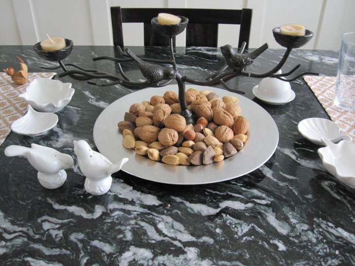 Beautiful black candleholder centerpiece idea for Thanksgiving