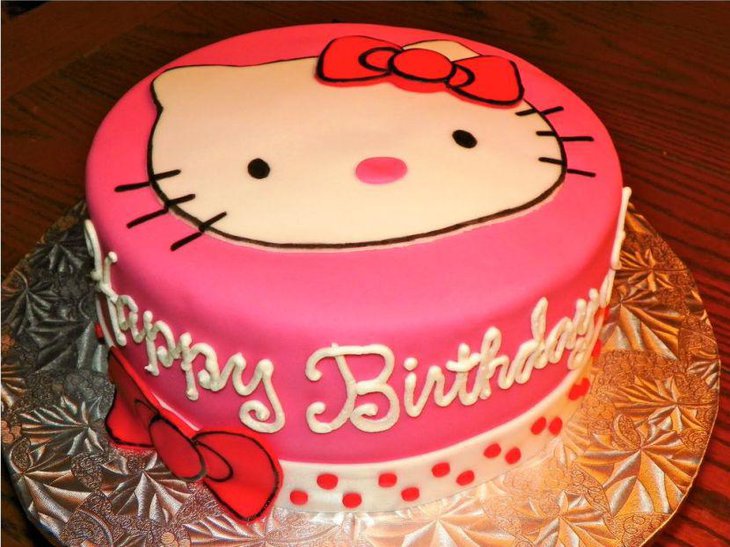 Beautiful Hello Kitty Birthday Cake For Table