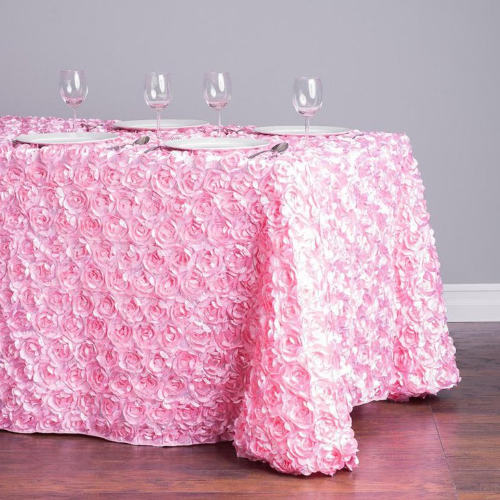 Beautiful Rosette Table Linen for Weddings