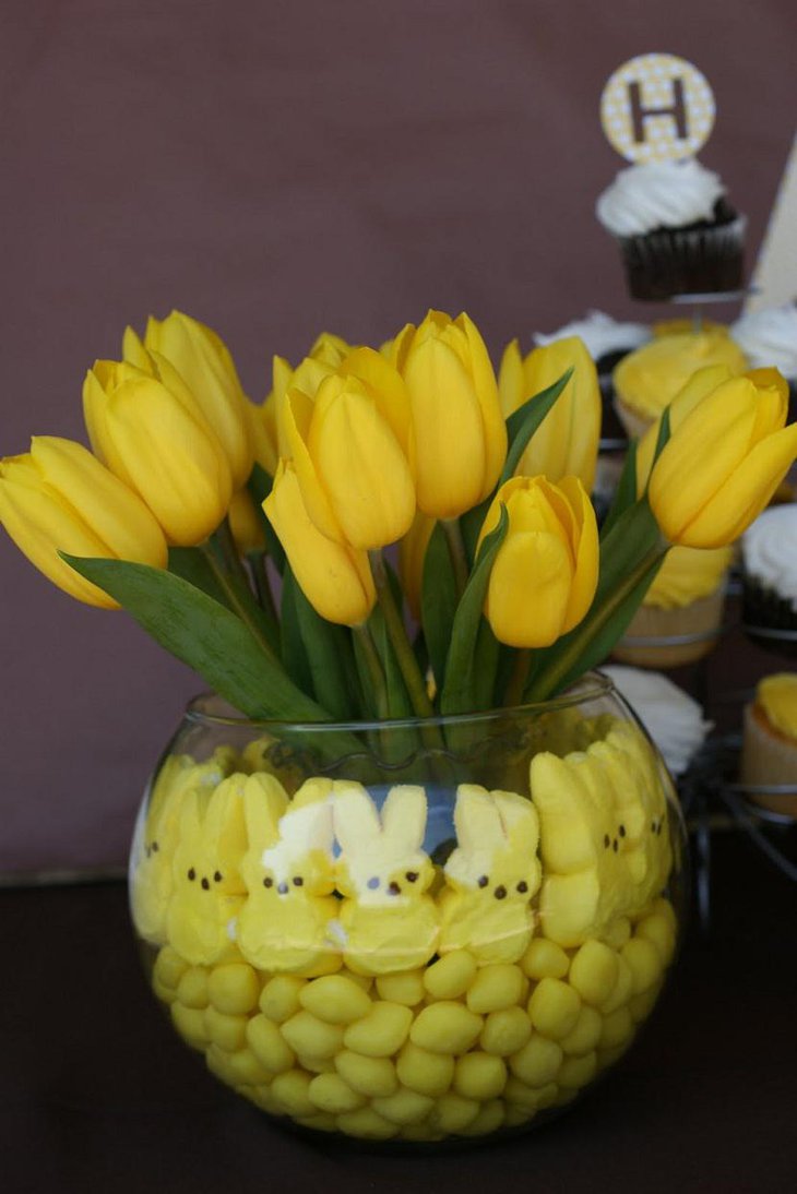 Beautiful Yellow Peeps Easter Centerpieces Ideas