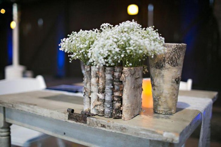 Birch bark wooden vase centerpiece idea looks chic