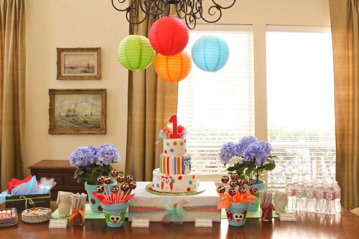 Birthday Table Decor with Owl Candies and Cake