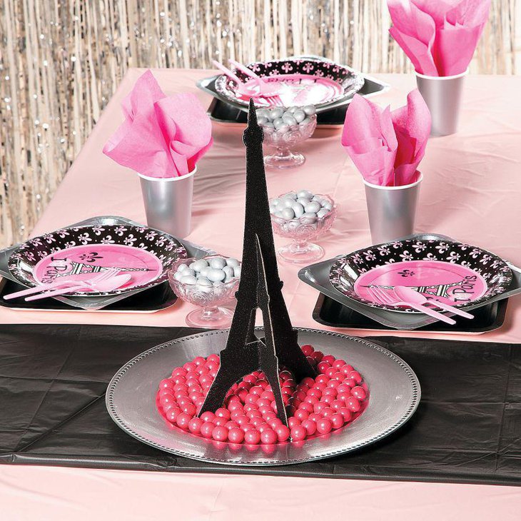 Black Eiffel Tower centerpiece