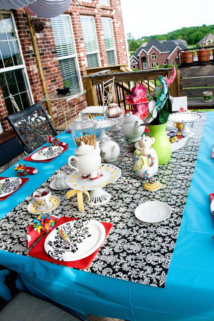 Classic black and white printed table runner made out of paper