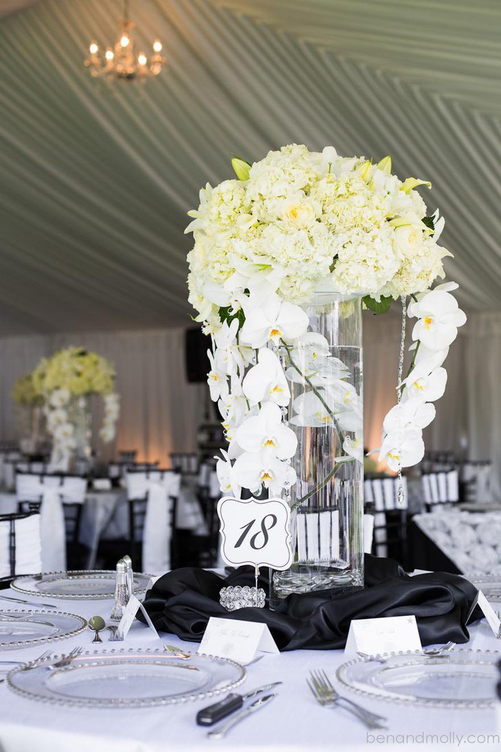 Classy White Flower Centerpiece for Wedding Reception