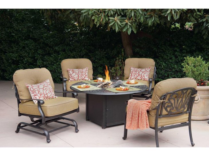 Cozy Outdoor Round Dining Table With Firepit