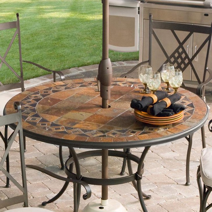 Creative Outdoor Round Dining Table