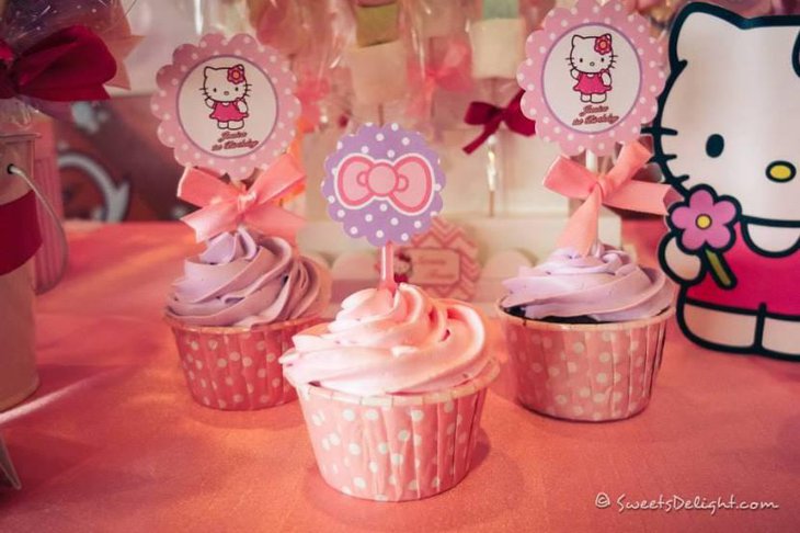 Cupcakes with Hello Kitty Toppers