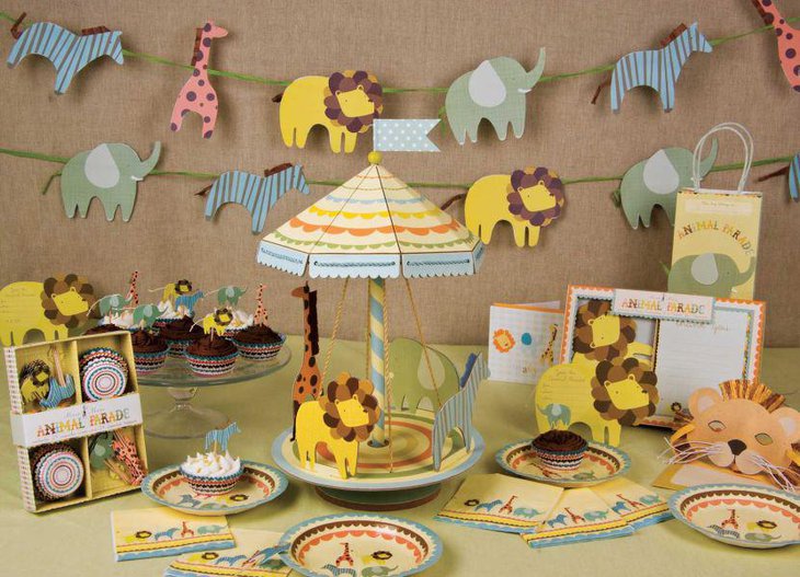 Cute animal boy baby shower decor idea