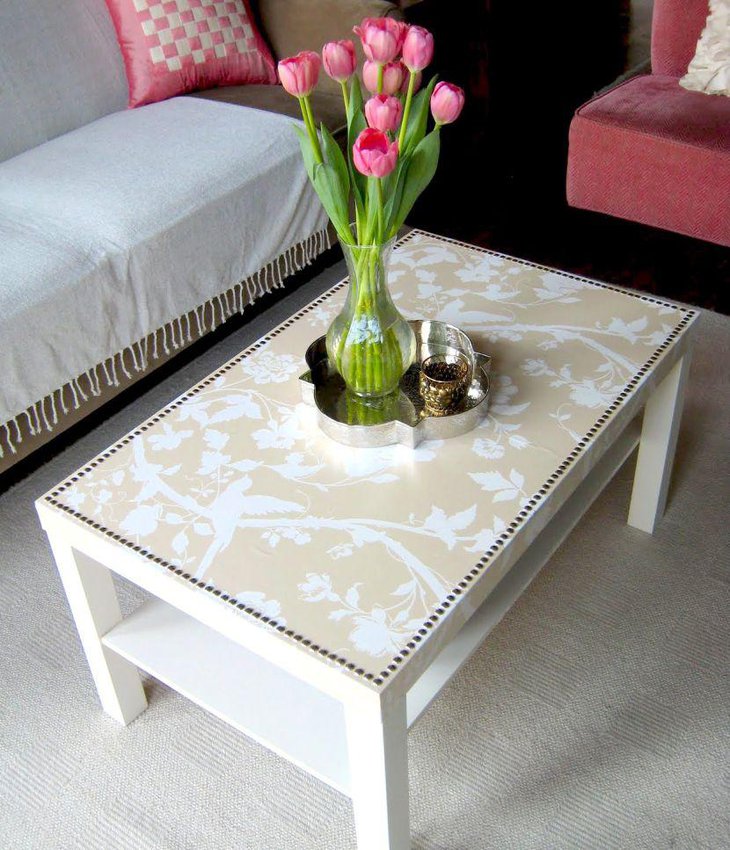 Cute DIY coffee table plan with attractive decoupage