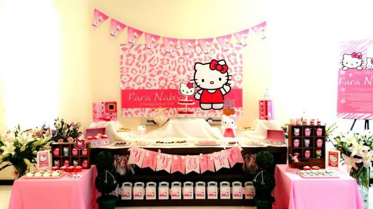 Cute Hello Kitty Buffet Table