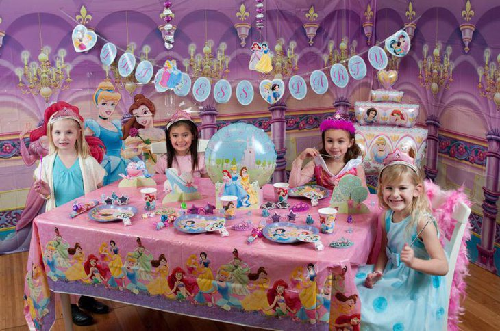 Cute table setup for Disney princess birthday party