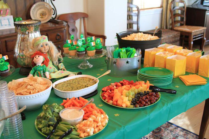 Delicious buffet table for St Patricks Day