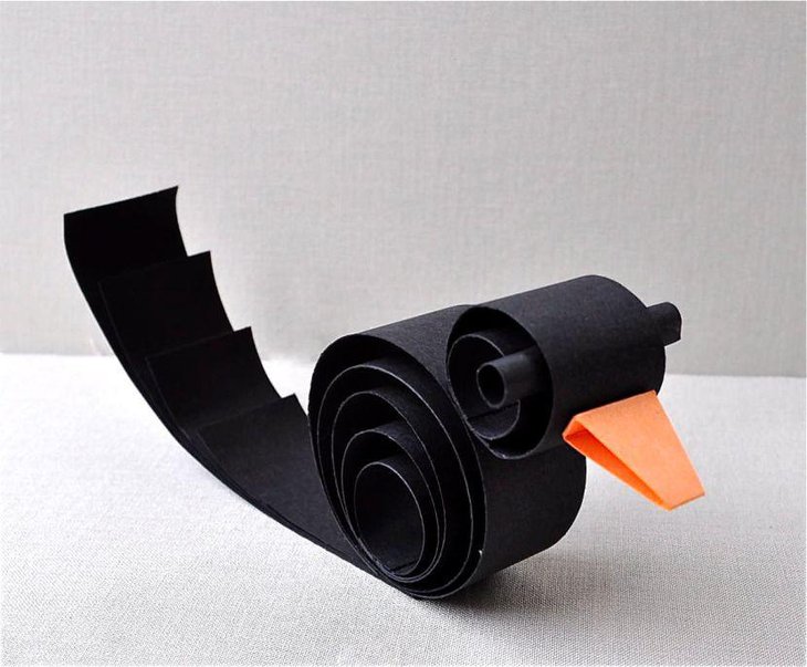 DIY black paper raven Halloween centerpiece