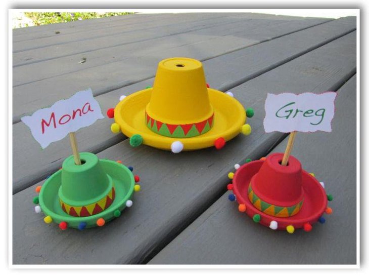 DIY candy filled sombreros placecards and centerpiece