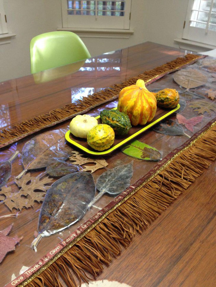 DIY Fall leaf table runner