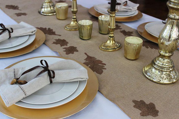 DIY Fall leaves imprinted burlap table runner